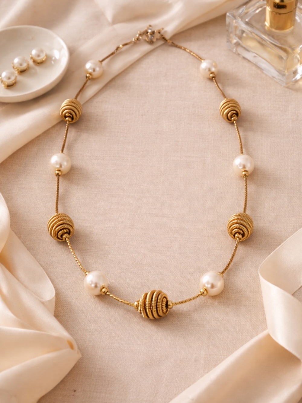 Vintage Trifari Gold Tone Faux Pearl Necklace Spiral Bead Designer Statement 18”